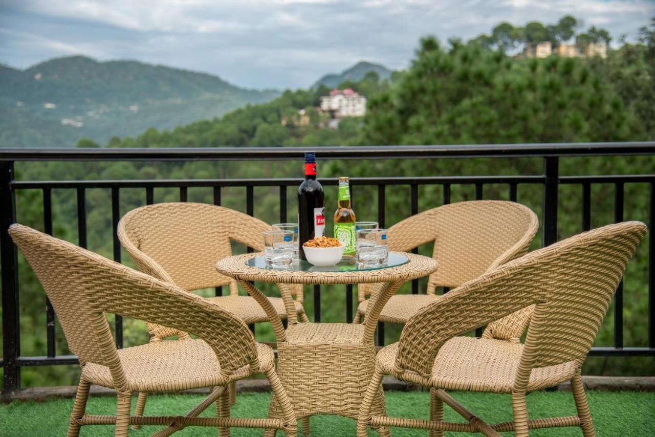 Mystic Kasauli I Pvt Balcony I Peacefull Area I Serviced Apt I By Exotic Stays Buitenkant foto